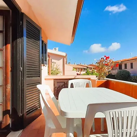 I Nuraghi Apartment *