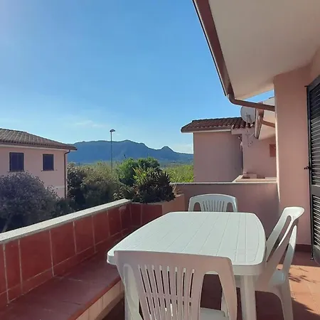 I Nuraghi Apartment *